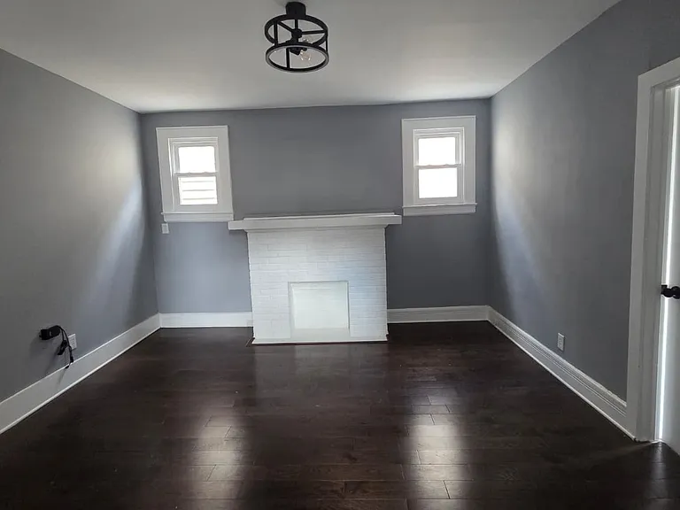 559 Grove St #2 — Photo 7