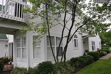 2nd image of 225 Vista Cir