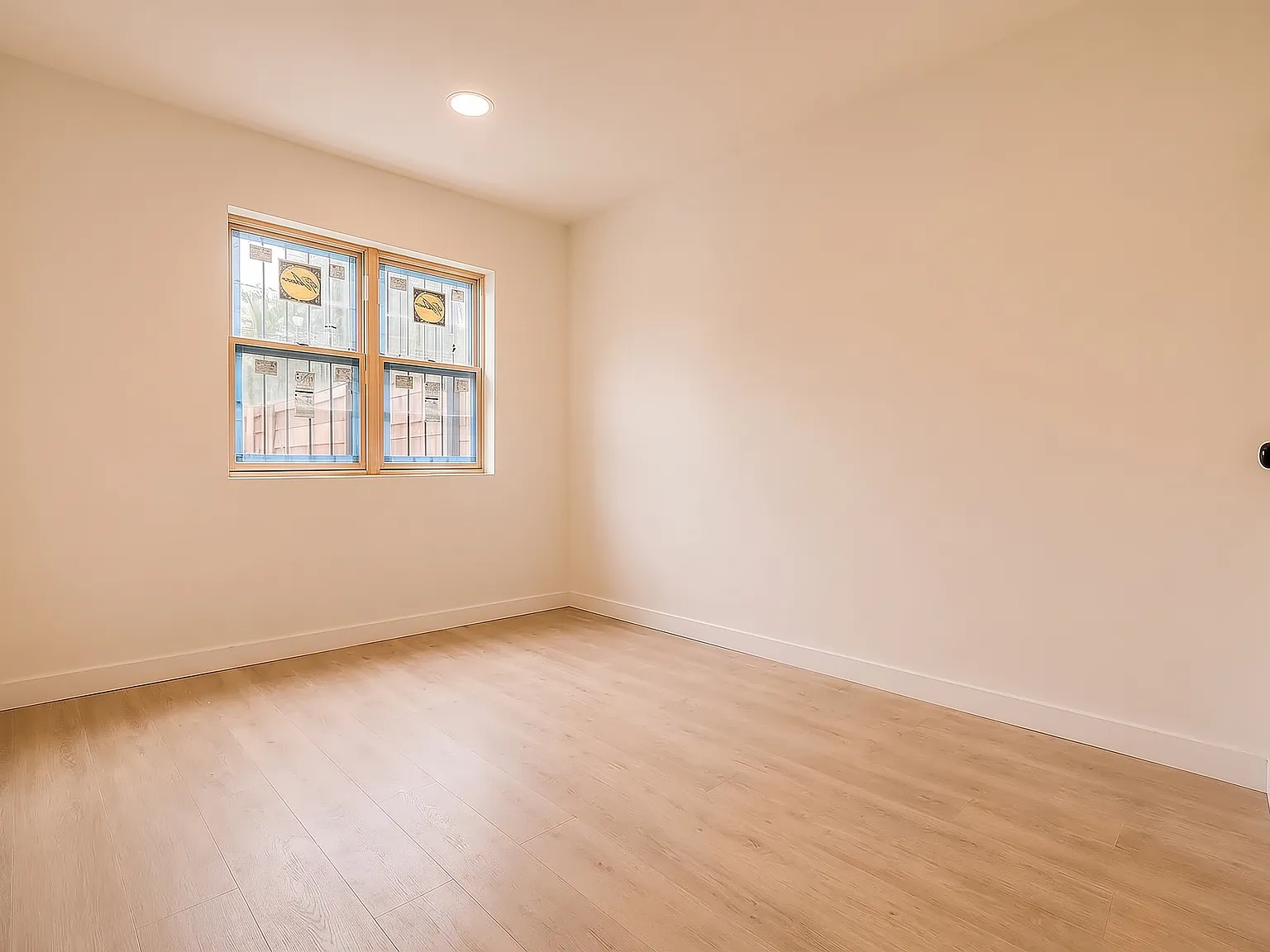 431 Warwick Street — Photo 4