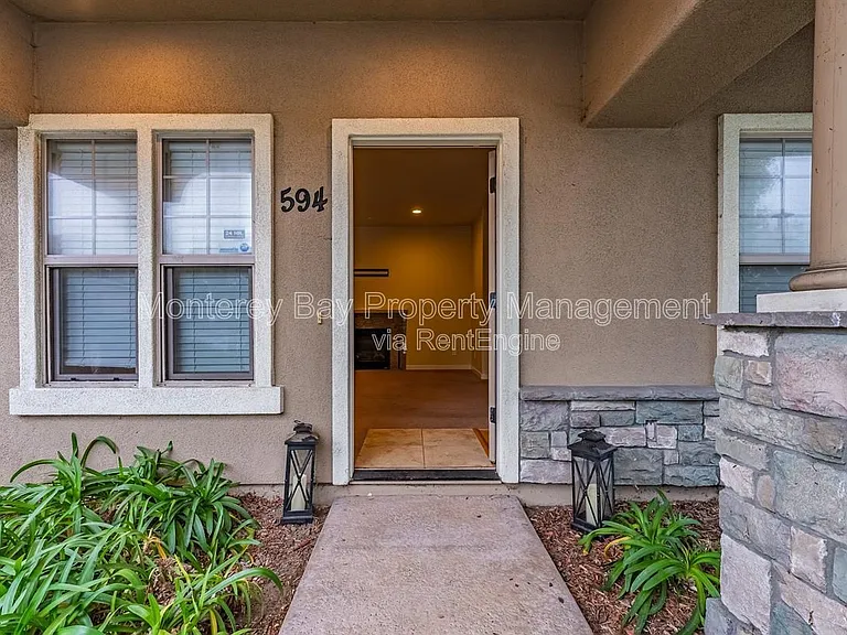594 Lopez Ave — Photo 27