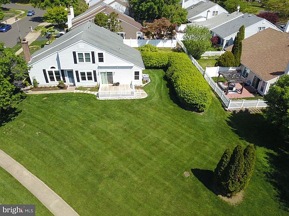 4th image of 172 Meadowview Ct