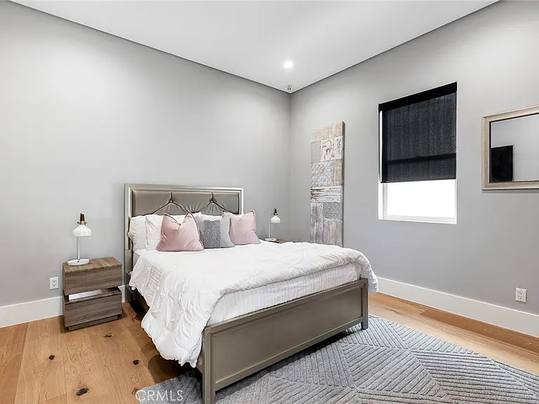 12606 Emelita St — Photo 11
