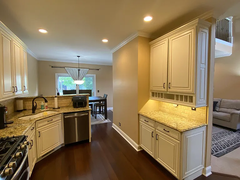 335 Abington Woods Dr — Photo 7