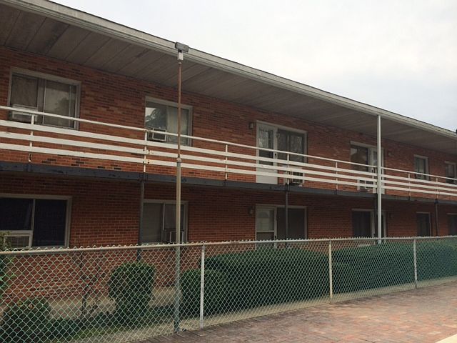 Exterior Photo_02072014
