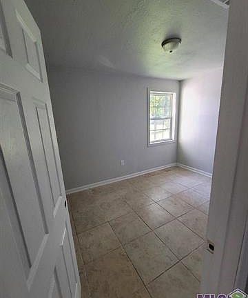 5th image of 4476 Mohican St