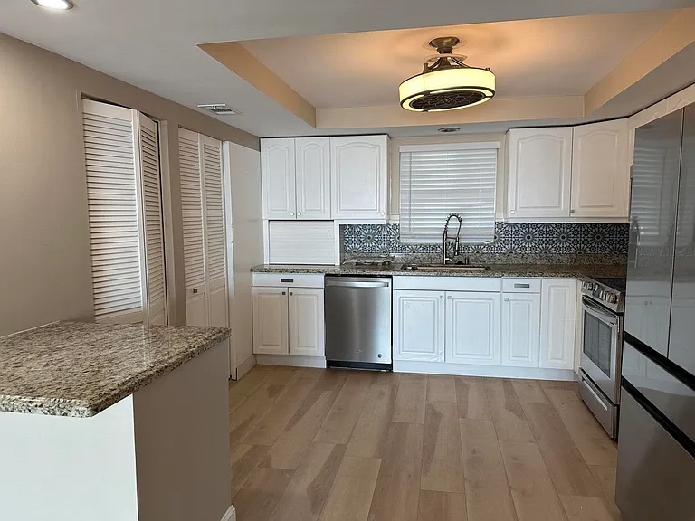 301 Lake Shore Dr #708 — Photo 8