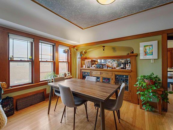 3rd image of 2718 S Lenox STREET #2720