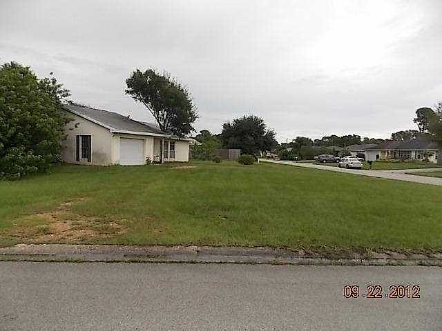 2nd image of 836 19th St SW