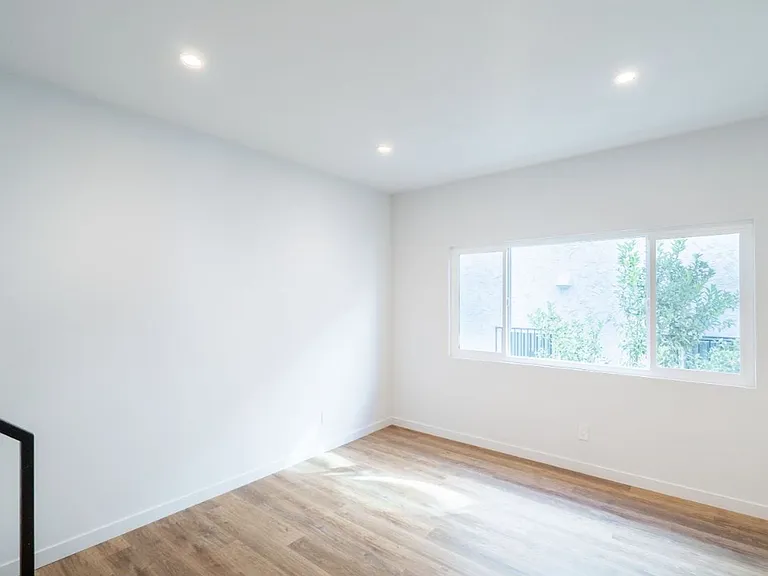 6120 Eleanor Ave — Photo 25