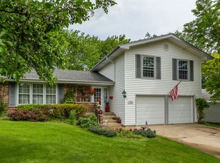 1120 Rosedale Ln, Hoffman Estates, IL 60169