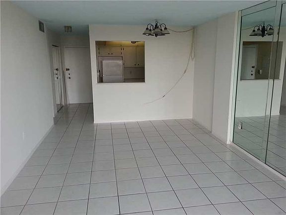 4th image of 16950 W Dixie Hwy APT 534