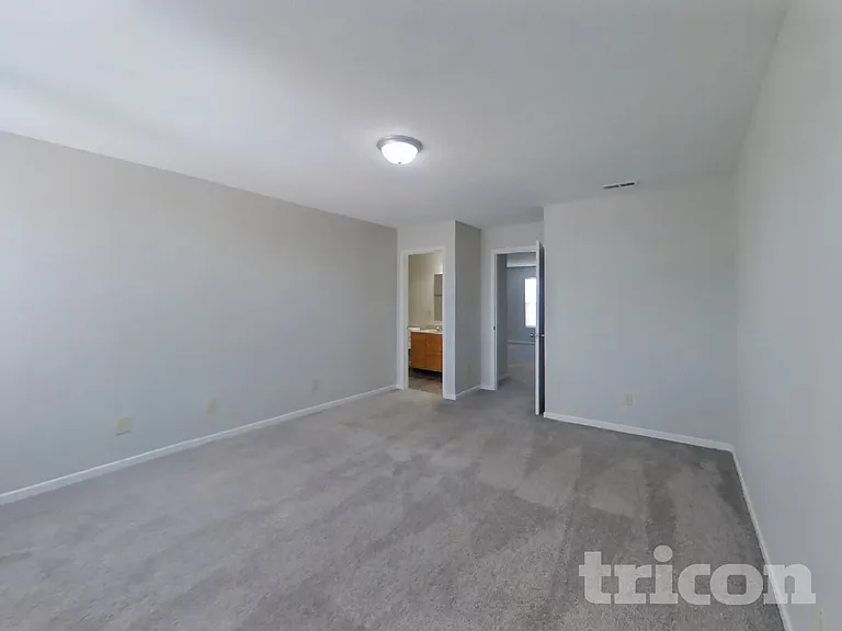 756 Hickory Pine Dr — Photo 8