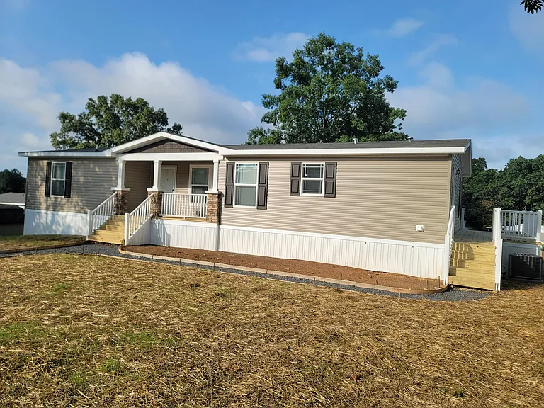 Amherst Ridge — Photo 34