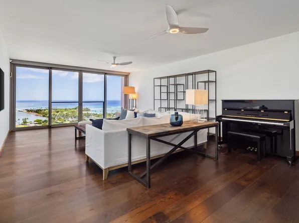 1555 Kapiolani Blvd, Honolulu, HI