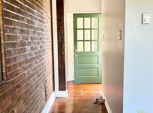 144 Chester St APT 4, Front Royal, VA 22630