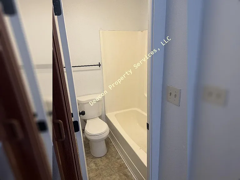 1830 Vassar Dr SE — Photo 7