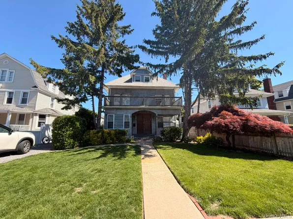 30 Johnson Place, Woodmere, NY 11598