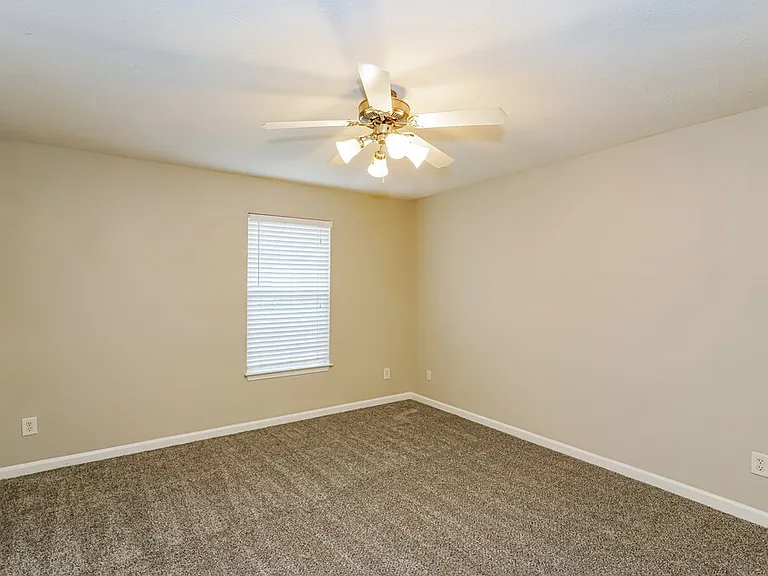 725 Holland Ridge Dr — Photo 10