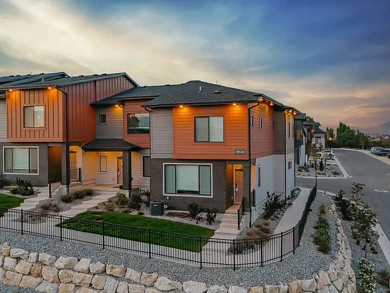 Rise Townhomes — Photo 21