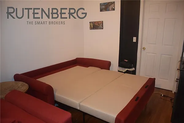 Rented by R New York | media 45