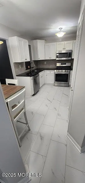 2 bed, 1102 sqft, $3,000 — Photo 4
