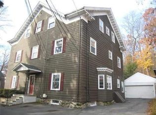 216 Lynn Fells Pkwy APT 1, Melrose, MA 02176