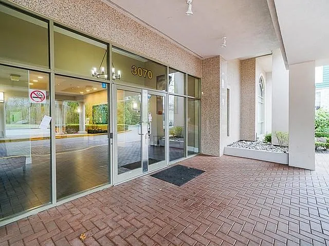2 bed, 871 sqft, $2,500 — Photo 2