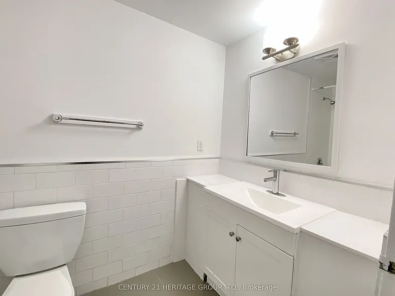 7555 Goreway Dr #5 — Photo 15