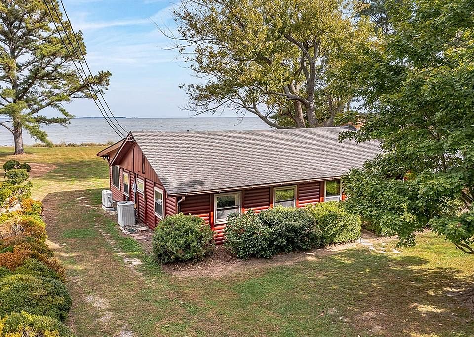 1st image of 44 Bay Quarter Dr