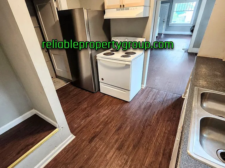 1720-1722 S Boots St — Photo 8