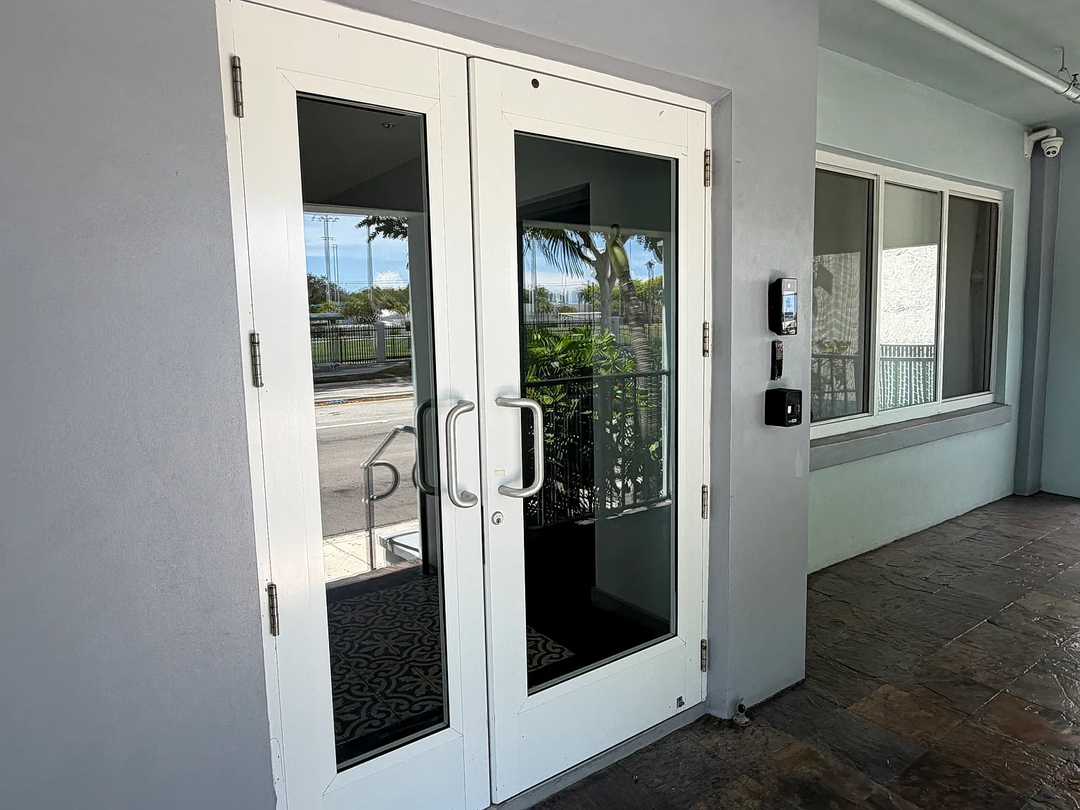 1 bed, 640 sqft, $1,895 — Photo 2