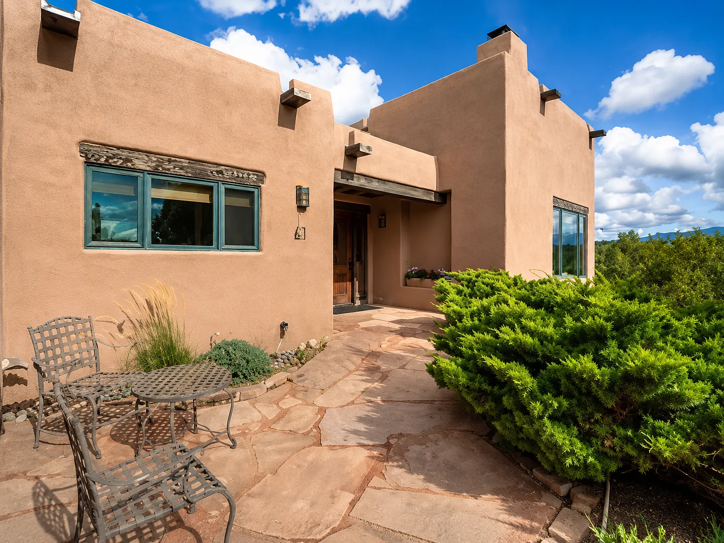 Experience Refined Santa Fe Living on 2.86 Private Acres — Photo 2