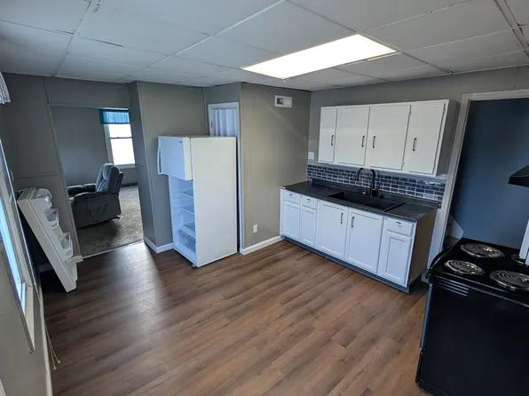 137 Ridge Ave, Crooksville, OH 43731