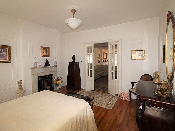 3rd image of 466 Henry St #3