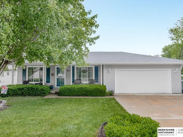 912 N 28th Ave, Blair, NE 68008