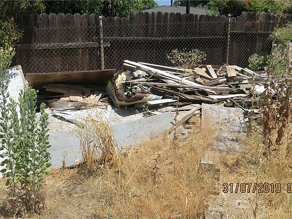 5th image of 10828 Mather Ave