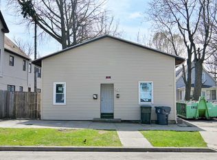 719 8th St, Waukegan, IL 60085