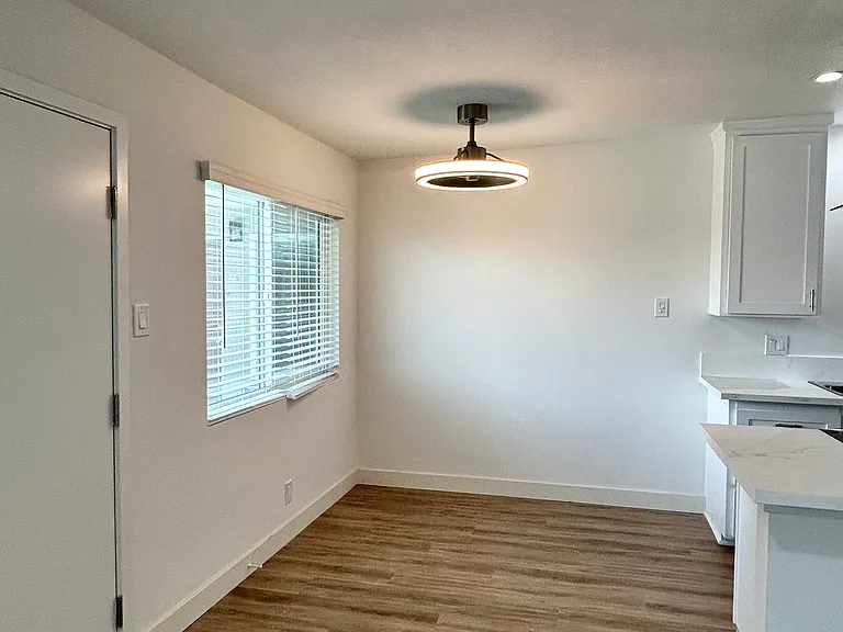 2425 Carson St #20 — Photo 3