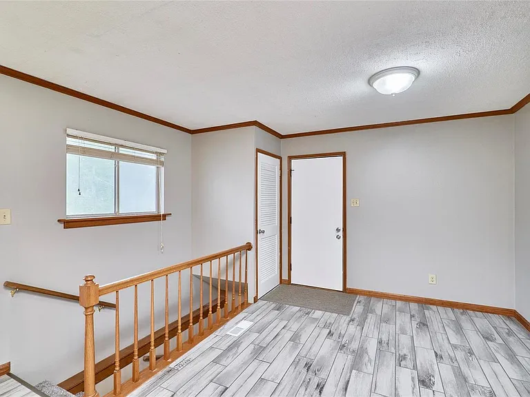 389 Messina Dr — Photo 7