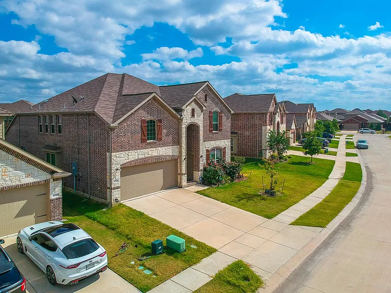 4713 Lake Cove Way — Photo 34