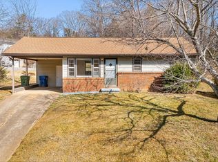 20 Rosemary Rd, Asheville, NC 28806