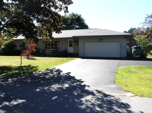 22 Dennis Street, Skowhegan, ME 04976