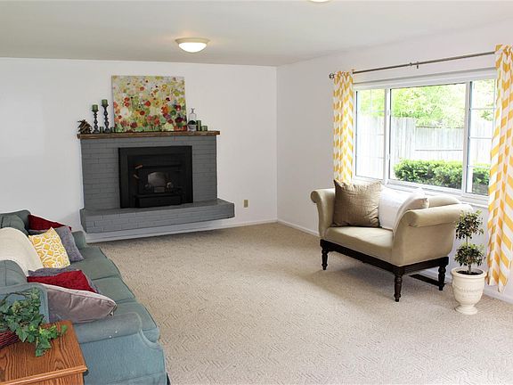 4th image of 1718 Collinsdale Ave