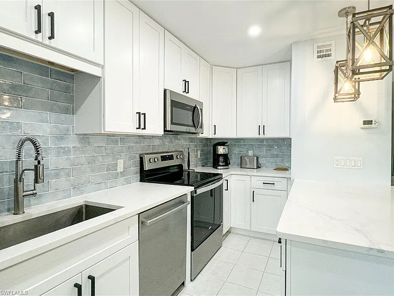 788 Park Shore Dr #D27 — Photo 19