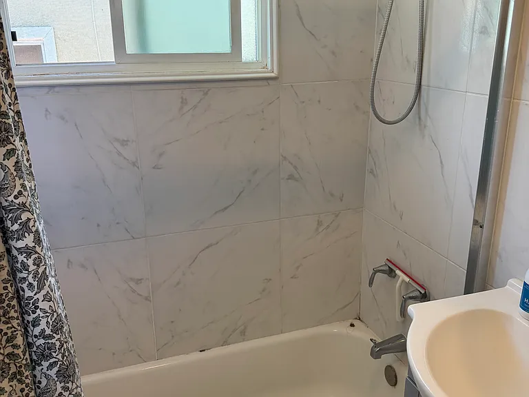 1322 S Hesperian St — Photo 19