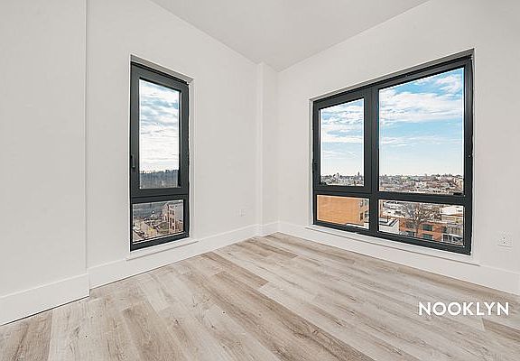 5th image of 1510 Gates Ave #936