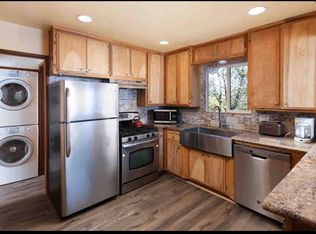 (Undisclosed Address), Lake Arrowhead, CA 92352