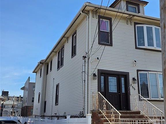 2nd image of 320 Beach 67th St