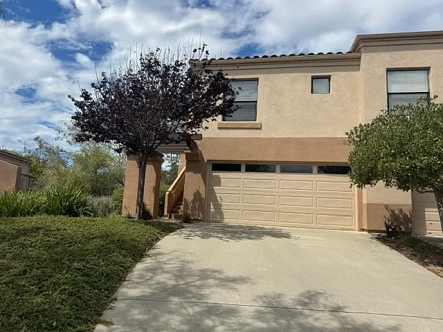 3 bed, 1700 sqft, $5,400 — Photo 1