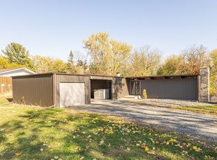 1155 Perry Dr, Platteville, WI 53818